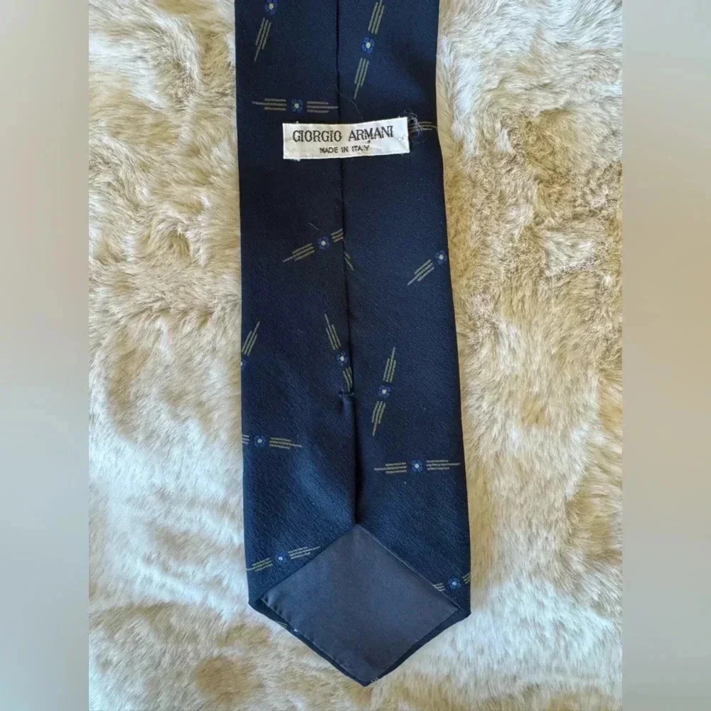 Giorgio Armani 100% Silk Tie Made in Italy Dark Blue with Green Y2K Vintage